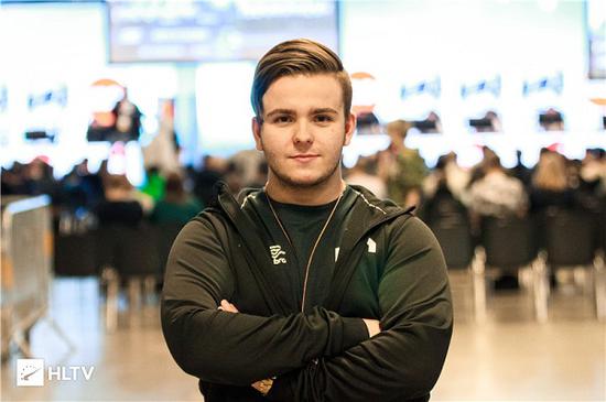 全运羽毛球邀请赛圆满落幕 穗港澳商会盛况空前